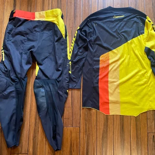 Answer-A21 Elite Pace Riding Gear