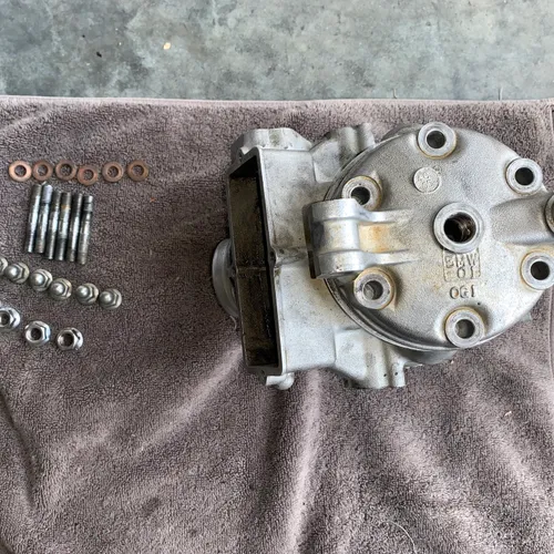 YZ 250 Cylinder And Cylinder Head
