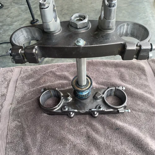 YZ 250 Triple Clamp Assembly