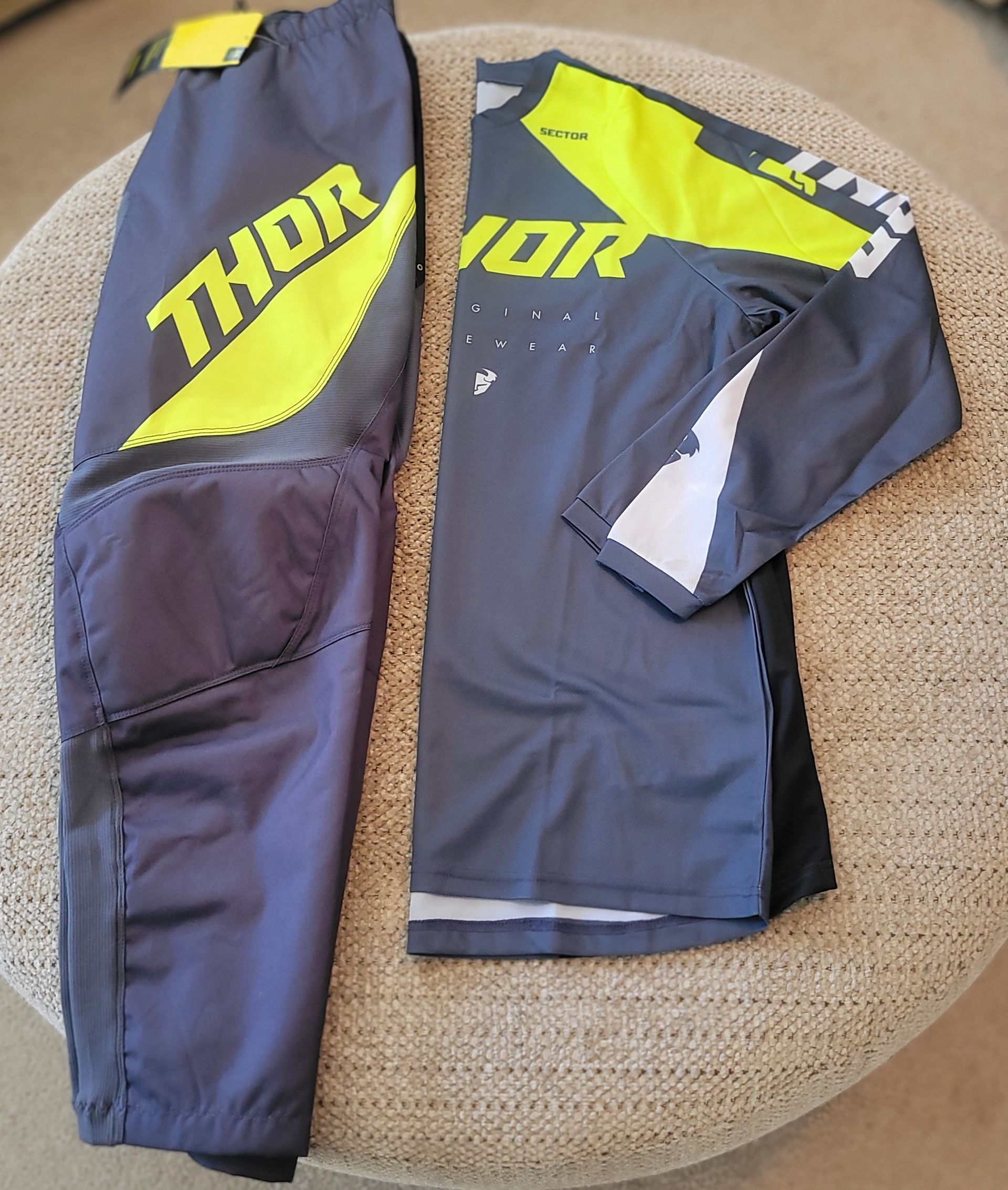 Thor Combo 38" And 2xl Jersey.  
