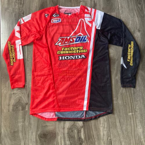 Jo shimoda signed  jersey 