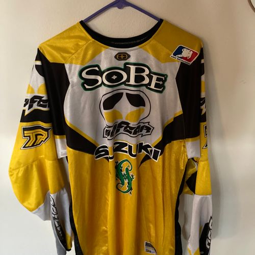 Travis pastrana no fear signed jersey 