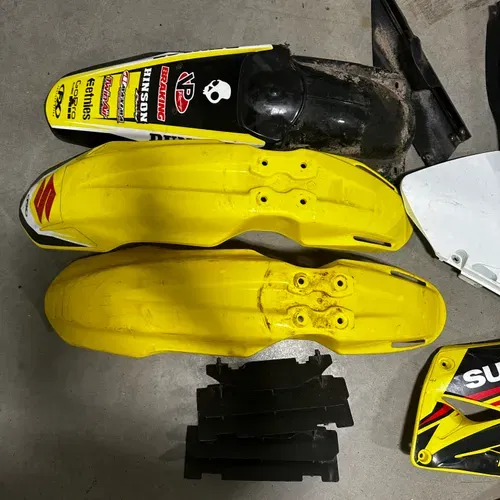2005 Rm250 Plastics 