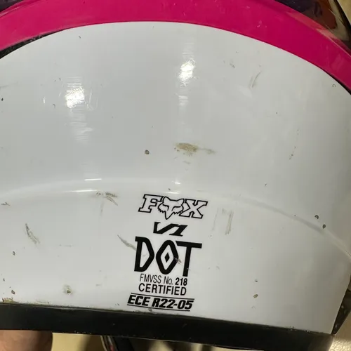 Woman's Fox V1 Helmet Medium