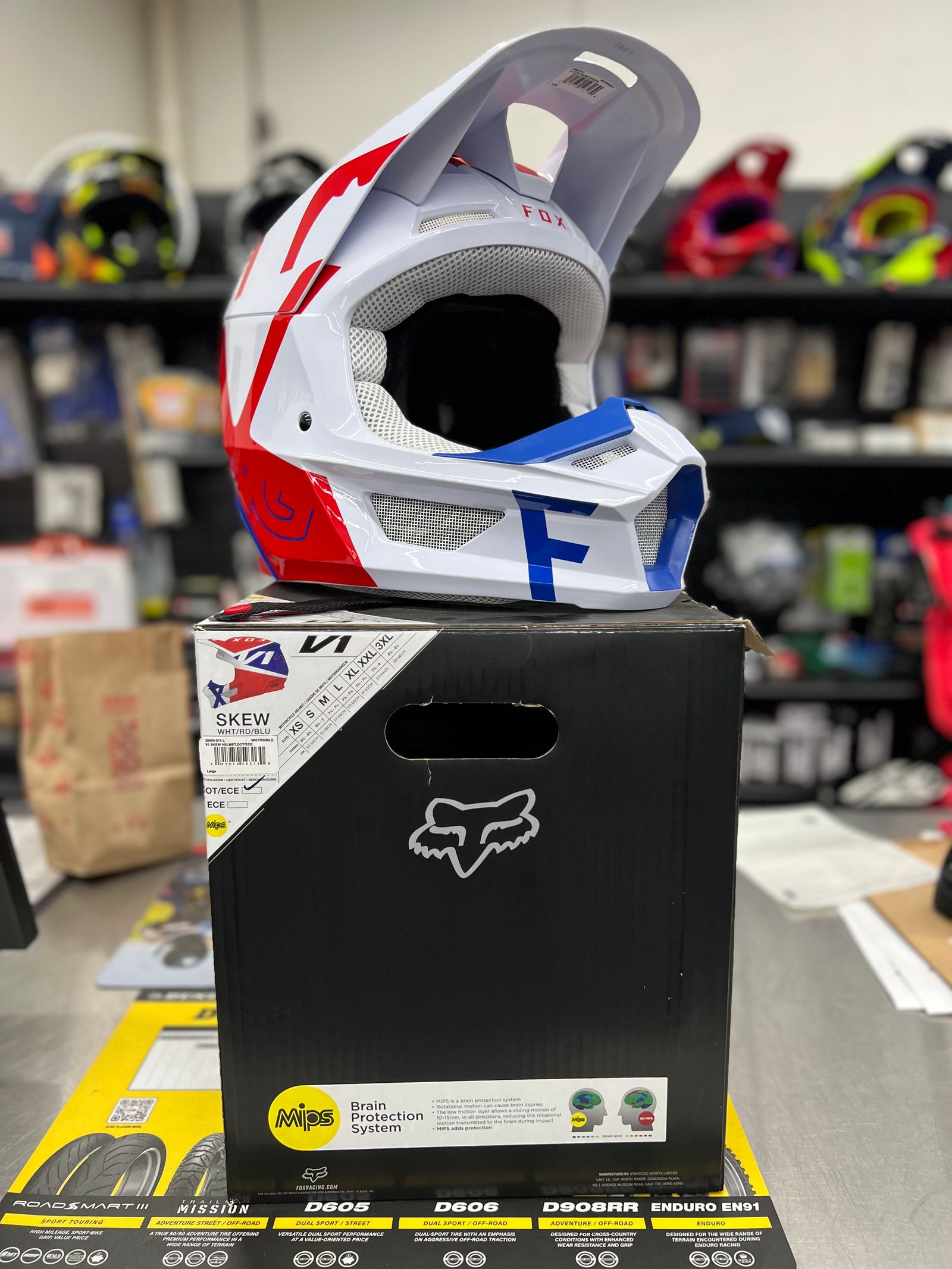 Fox Racing V1 Helmets 28000 574 L