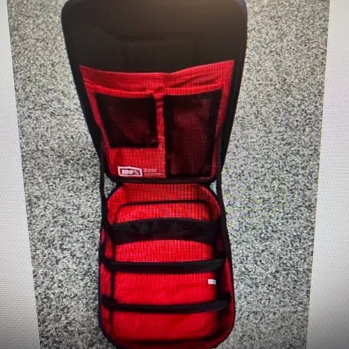 100% Goggles & Case With Extras!