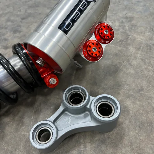 REP Tuned Supertrax Shock With REP Knuckle