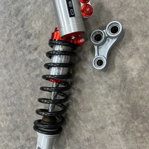 REP Tuned Supertrax Shock With REP Knuckle