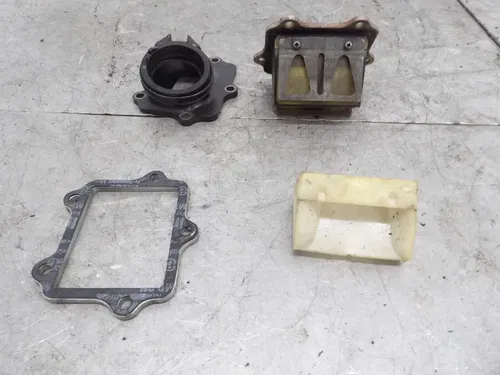 2021 YAMAHA 02-22 YZ250 OEM INTAKE REED VALVE BLOCK CARB BOOT JOINT REEDS