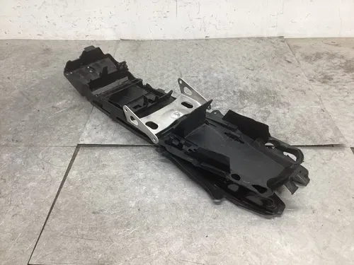 2006 Suzuki GSXR600 OEM REAR BACK TAIL UNDERTAIL FAIRING COWL FENDER