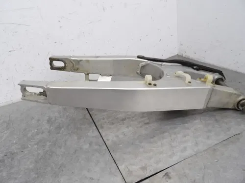2002 HONDA CRF450R OEM SWINGARM SWING ARM SUSPENSION 52200-MEB-000