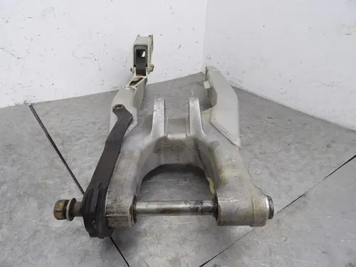 2002 HONDA CRF450R OEM SWINGARM SWING ARM SUSPENSION 52200-MEB-000