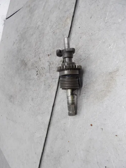 1976 HONDA XR75 OEM KICKSTART KICK START SHAFT W IDLER GEAR