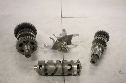 HONDA OEM ENGINE TRANSMISSION TRANNY ASSEMBLY GEARS 23211-149-000 #8818