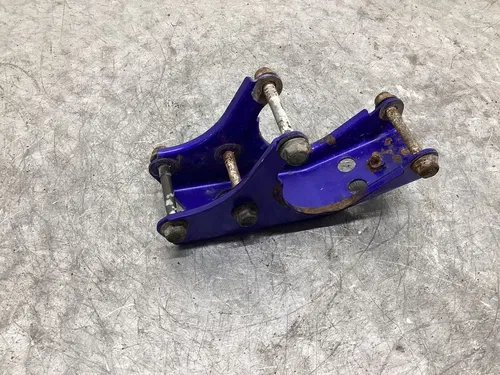 2000 Yamaha TTR225 OEM ENGINE MOTOR MOUNT STAY BRACKET