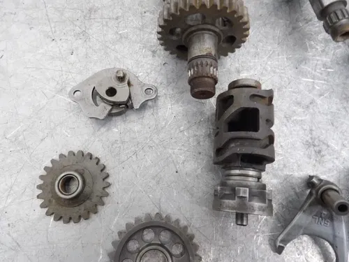 2005 YAMAHA YZ250F OEM ENGINE TRANSMISSION TRANNY ASSEMBLY GEARS SHIFT FORKS