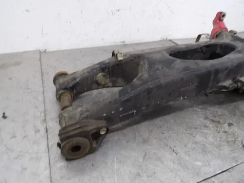 04-05 YAMAHA YFZ450 SWINGARM CARRIER OEM YFZ 450 5TG-22110-01-00