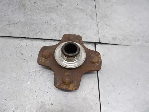 2000 HONDA FOREMAN 450 OEM REAR BACK WHEEL RIGHT HUB