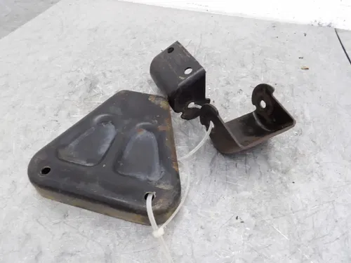 2000 POLARIS SPORTSMAN 335 4X4 TRANSMISSION MOUNTING MOTOR BRACKETS