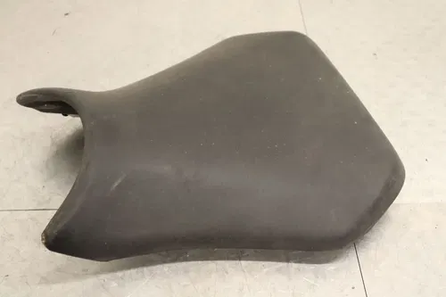 2002 2003 YAMAHA YZF R1 OEM FRONT DRIVERS SEAT PAD SADDLE PILLION