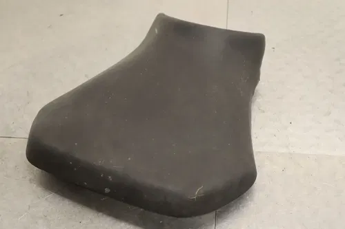 2002 2003 YAMAHA YZF R1 OEM FRONT DRIVERS SEAT PAD SADDLE PILLION