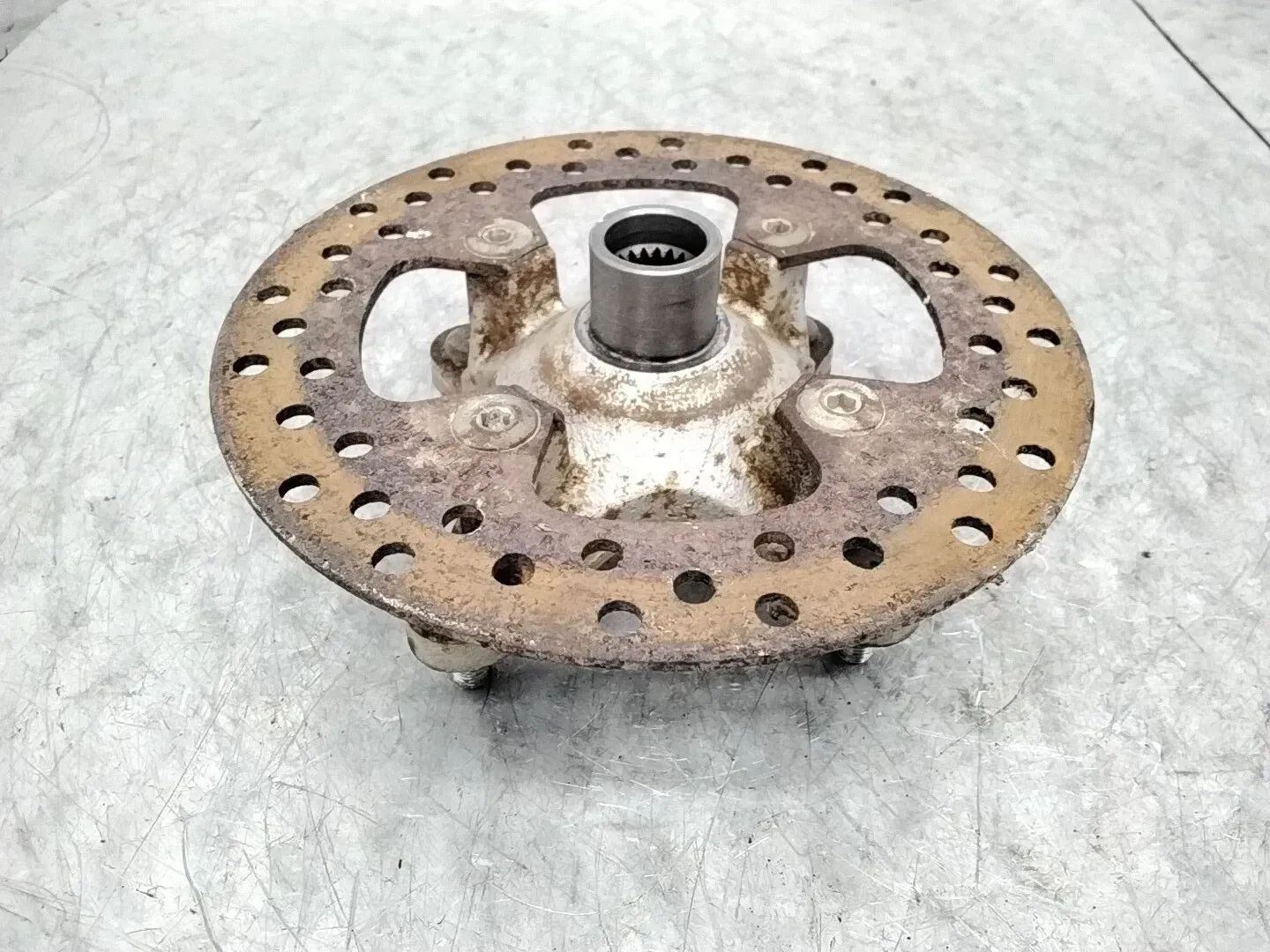 2004 SUZUKI TWIN PEAKS 700 LTV700F 4X4 OEM FRONT WHEEL RIGHT OR LEFT HUB