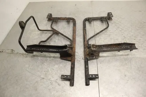 12-18 KAWASAKI BRUTE FORCE 300 OEM LEFT RIGHT FOOT RESTS PEGS STEPS 31064-Y005