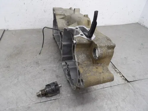 1996 YAMAHA BREEZE 125 ENGINE MOTOR CRANKCASE CRANK CASES BLOCK