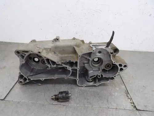 1996 YAMAHA BREEZE 125 ENGINE MOTOR CRANKCASE CRANK CASES BLOCK