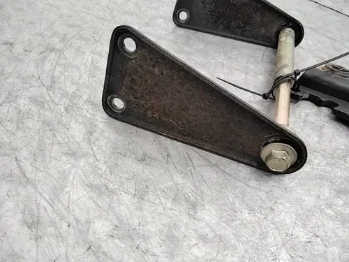 2006 POLARIS PREDATOR 90 OEM MOTOR ENGINE MOUNT STAY BRACKET