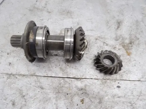 2004 SUZUKI OZARK 250 LTF250 2X4 OEM BEVEL GEAR SHAFT OUTPUT 24971-05G00