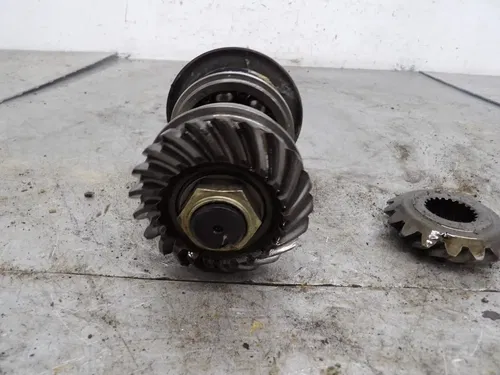 2004 SUZUKI OZARK 250 LTF250 2X4 OEM BEVEL GEAR SHAFT OUTPUT 24971-05G00