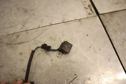 1995 KAWASAKI BAYOU 220 KLF220A OEM PICK UP PULSE COIL