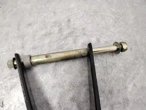 2005 POLARIS SPORTSMAN 90 OEM MOTOR ENGINE MOUNT STAY BRACKET