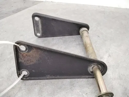 2005 POLARIS SPORTSMAN 90 OEM MOTOR ENGINE MOUNT STAY BRACKET