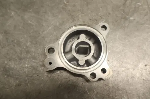 YAMAHA OEM ENGINE OIL PUMP FILTER COVER 5BE-13447-10-00