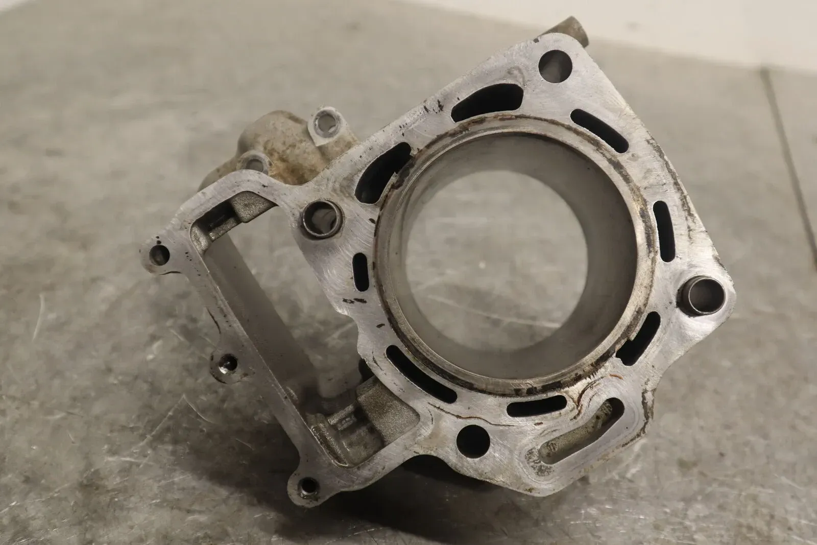 2003 KAWASAKI PRAIRIE 650 KVF650A 4X4 FRONT ENGINE TOP END CYLINDER CRACKED