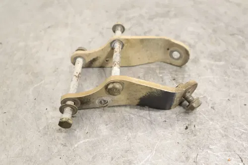 2005 POLARIS PREDATOR 500 MOTOR ENGINE MOUNT STAY BRACKET 5248316