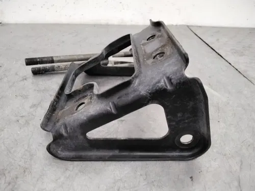 2004 ARCTIC CAT 650 4X4 V2 AUTOMATIC OEM MOTOR ENGINE MOUNT STAY BRACKET