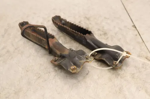 2004 HONDA SPORTRAX 90 TRX90 2X4 OEM LEFT RIGHT FOOT RESTS PEGS STEPS