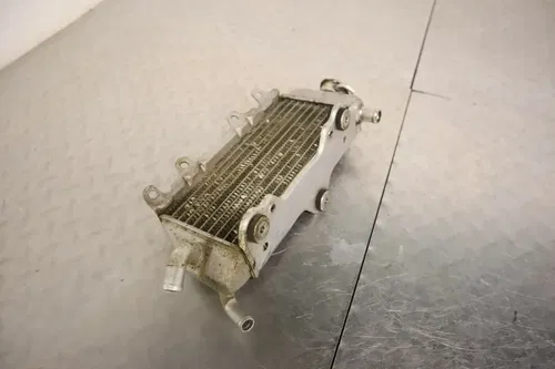 2002-2004 YAMAHA YZ125 RIGHT SIDE RADIATOR 5NY-12461-00-00 FREE SHIPPING