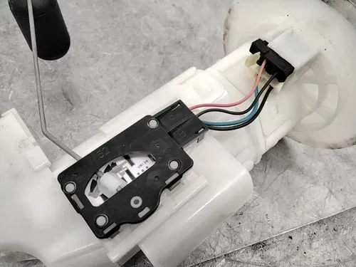 2008 KAWASAKI BRUTE FORCE 750 KVF750D 4X4I OEM FUEL PUMP GAS PETROL SENDER UNIT
