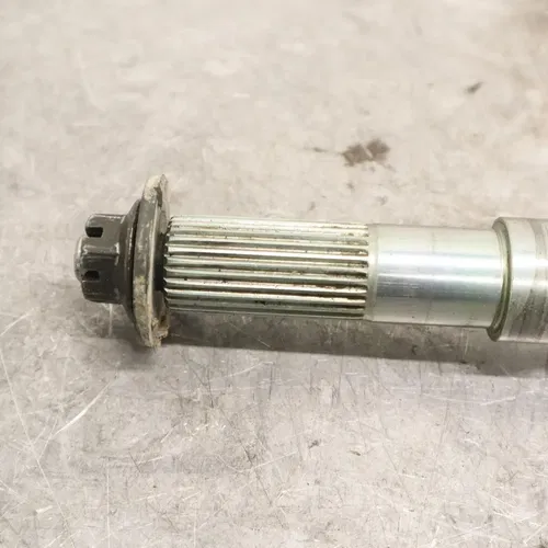 1999 Yamaha Grizzly 600 YFM600FWA 4x4 OEM REAR AXLE BACK WHEEL PIVOT BOLT AXLE