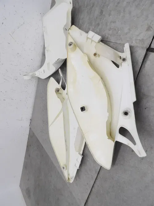 2002 HONDA CRF450R OEM FRONT PLATE NUMBER LEFT RIGHT COVER FAIRING COWL