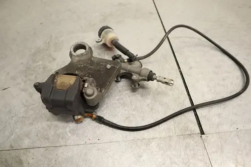 YAMAHA 06-16 YZF R6 2006 R6S OEM REAR BACK BRAKE CALIPER 2C0-2580W-00-00