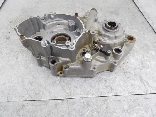 YAMAHA 2001 WR250F YZ250F LEFT ENGINE MOTOR CRANKCASE CRANK CASES BLOCK