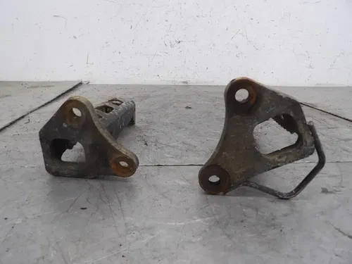 2004 04 Yamaha YFZ450 Foot Pegs Left and Right OEM 5TG-27411-01-00