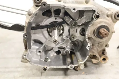 2001 YAMAHA TTR90 OEM LEFT RIGHT ENGINE MOTOR CRANKCASE CRANK CASES BLOCK