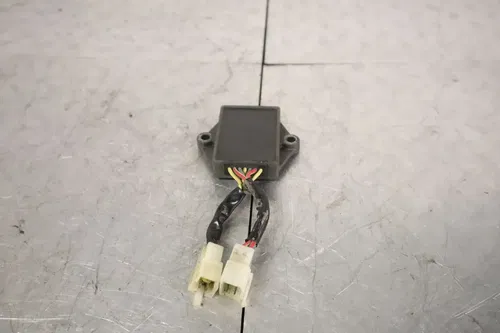 1988 HONDA INTERCEPTOR VTR OEM RECTIFIER VOLTAGE REGULATOR 31600-KV0-008 #8797