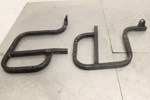 2009 CAN-AM DS70 OEM LEFT RIGHT FOOTWELL SUPPORT BRACKETS MOUNTS V50099DGF060BK